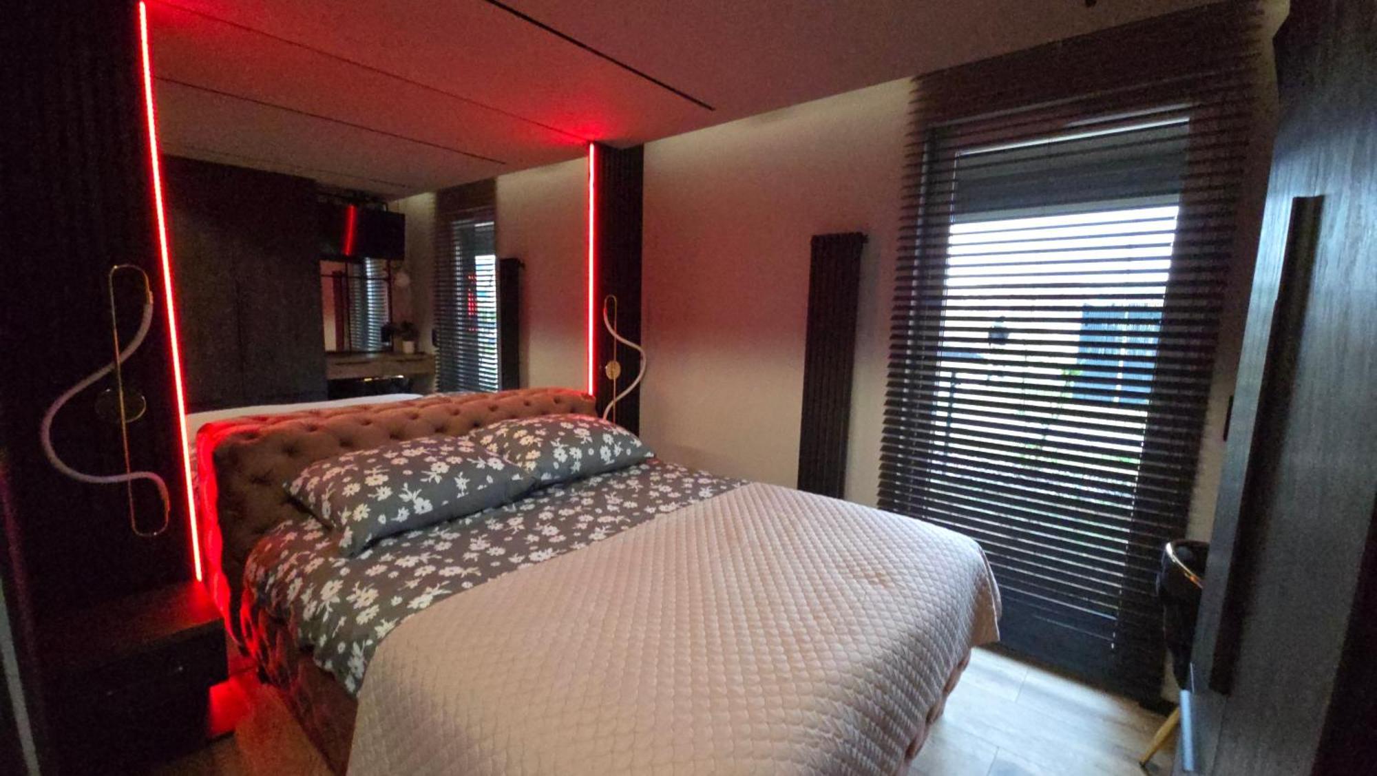 Apartament Dark Prestige New ! - Dostep 24H, Projektor , Garaz Podziemny , Klimatyzacja , Duzy Taras เคียลเซ ภายนอก รูปภาพ